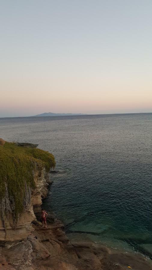 Blue Island Batsíon Exterior foto